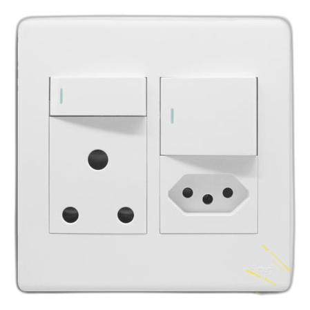 Synerji Deco Sysso4X4Seu1Dw 4X4 Sa+Slimline+Switch Socket, White